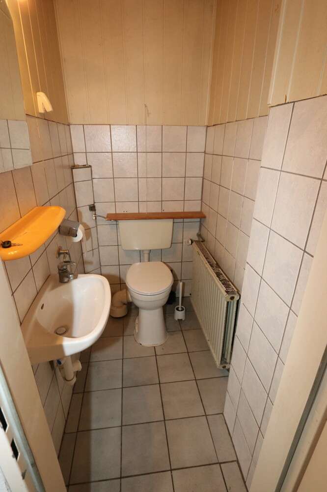 Immobilie in Jüchen - + Jüchen + EFH + sanierungsbedürftig + Bj. 1951 + ca. 857 m² Grundstück. + ca. 125 m² Wohnfläche + - Bild 1