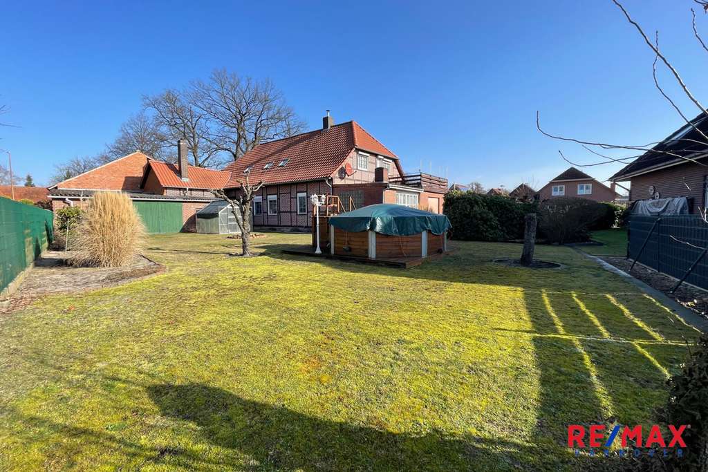 Immobilie in Burgwedel - Fachwerkidylle auf großem Grundstück – Wohnen mit Charakter und Geschichte - Bild 2