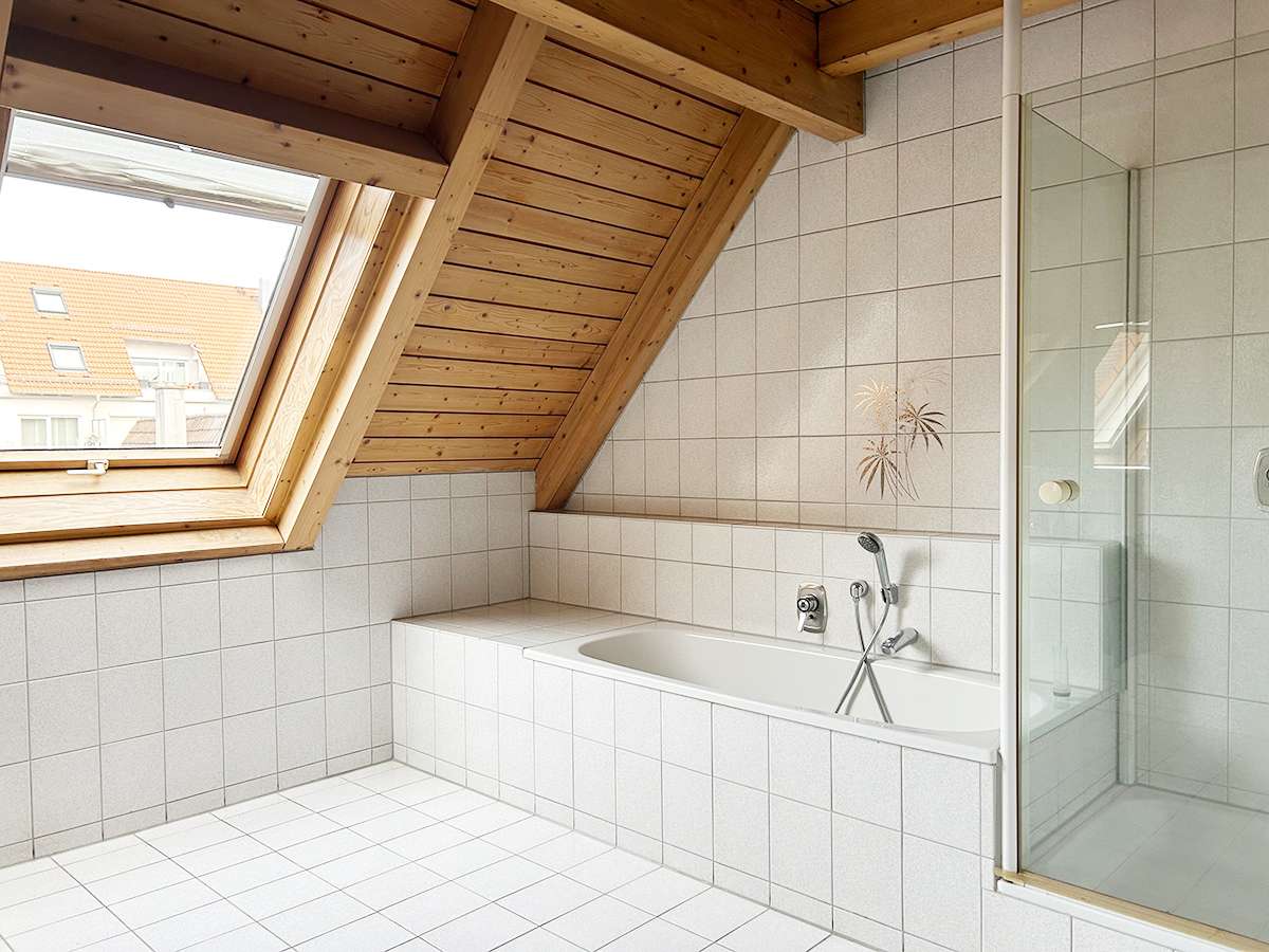 Immobilie in Ehningen - Ehningen - Idyllisch Wohnen an der Würm: "Charmantes 2-Familien-Architektenhaus mit ELW" - Bild 0