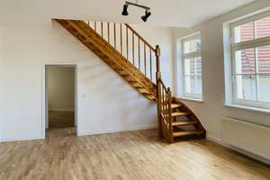Hochwertige 4,5 -Zimmer-Maisonette-Wohnung mit Dachterrasse