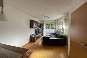 Helle 2-ZKB-Wohnung mit Balkon im Herzen der Stadt