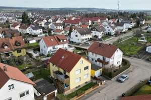 MFH mit 2 Wohneinheiten und Garage in Giengen – Die vollständige Adresse der Immobilie erhältst du vom Anbieter., 89537 Giengen an der Brenz – Vorschaubild 1