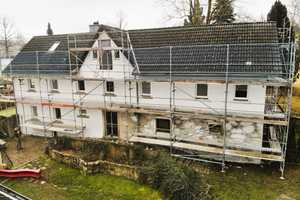 Modernisiertes Einfamilienhaus mit schönem Grundstück in sehr ruhiger Lage – Am Alten Dorfplatz 5, 95180 Hof (Kreis) – Vorschaubild 3