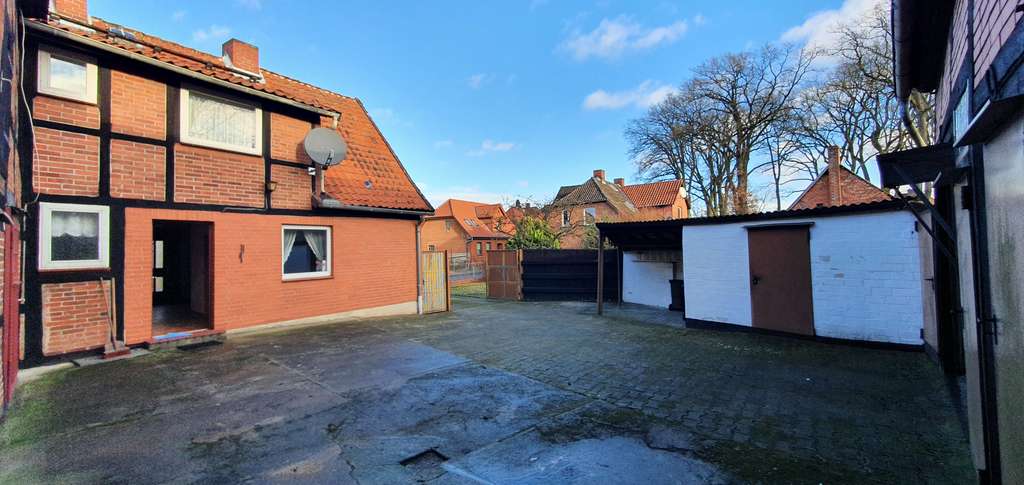 Immobilie in Dannenberg - Stadtnahes Wohnen auf großem Grundstück - Viel Platz für Ihre Ideen - Bild 4