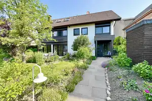 Sehr gepflegtes & ansprechendes Zweifamilienhaus mit Gartenoase – Holzen, Holzminden (Kreis), 37632 Holzminden (Kreis) – Vorschaubild 2