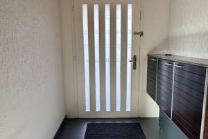 Klassischer, barrierefreier Bungalow auf schönem Grundstück in Mönchengladbach-Holt – Die vollständige Adresse der Immobilie erhältst du vom Anbieter., 41069 Holt, Mönchengladbach – Vorschaubild 2