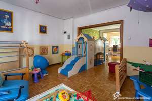Großzügiges Mehrgenerationenhaus mit 3 Wohneinheiten, Pool, Sauna und 3 Garagen – Die vollständige Adresse der Immobilie erhältst du vom Anbieter., 46049 Lirich-Nord, Oberhausen – Vorschaubild 6