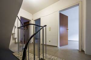 Geräumiges Einfamilienhaus mit 7 Zimmern in Leverkusen-Manfort – Die vollständige Adresse der Immobilie erhältst du vom Anbieter., 51373 Wiesdorf, Leverkusen – Vorschaubild 9