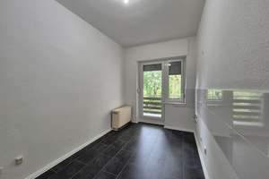 Zuhause ist: Frisch renovierte 2-Zimmer Wohnung in Essen Dellwig! – Zugstraße 32, 45357 Dellwig, Essen – Vorschaubild 3