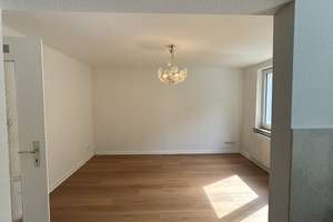 Renovierte, helle Wohnung mit Blick ins Grüne – Grüner Waldweg 51, 34121 Bad Wilhelmshöhe, Kassel – Vorschaubild 2