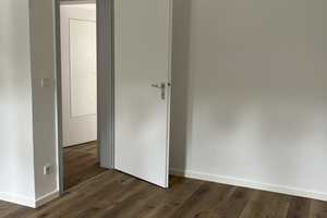Frisch sanierte 2-Raum-Wohnung  mit grossen Balkon in Mönchengladbach – Brunnenstraße 185, 41069 Mönchengladbach – Vorschaubild 3