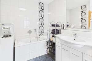 Property thumbnail 12