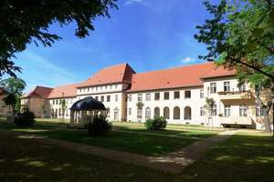 BEZUGSFREI! „Ludwig-Hoffmann-Quartier“:  Stilvolle 4-Zimmer-Wohnung mit Balkon