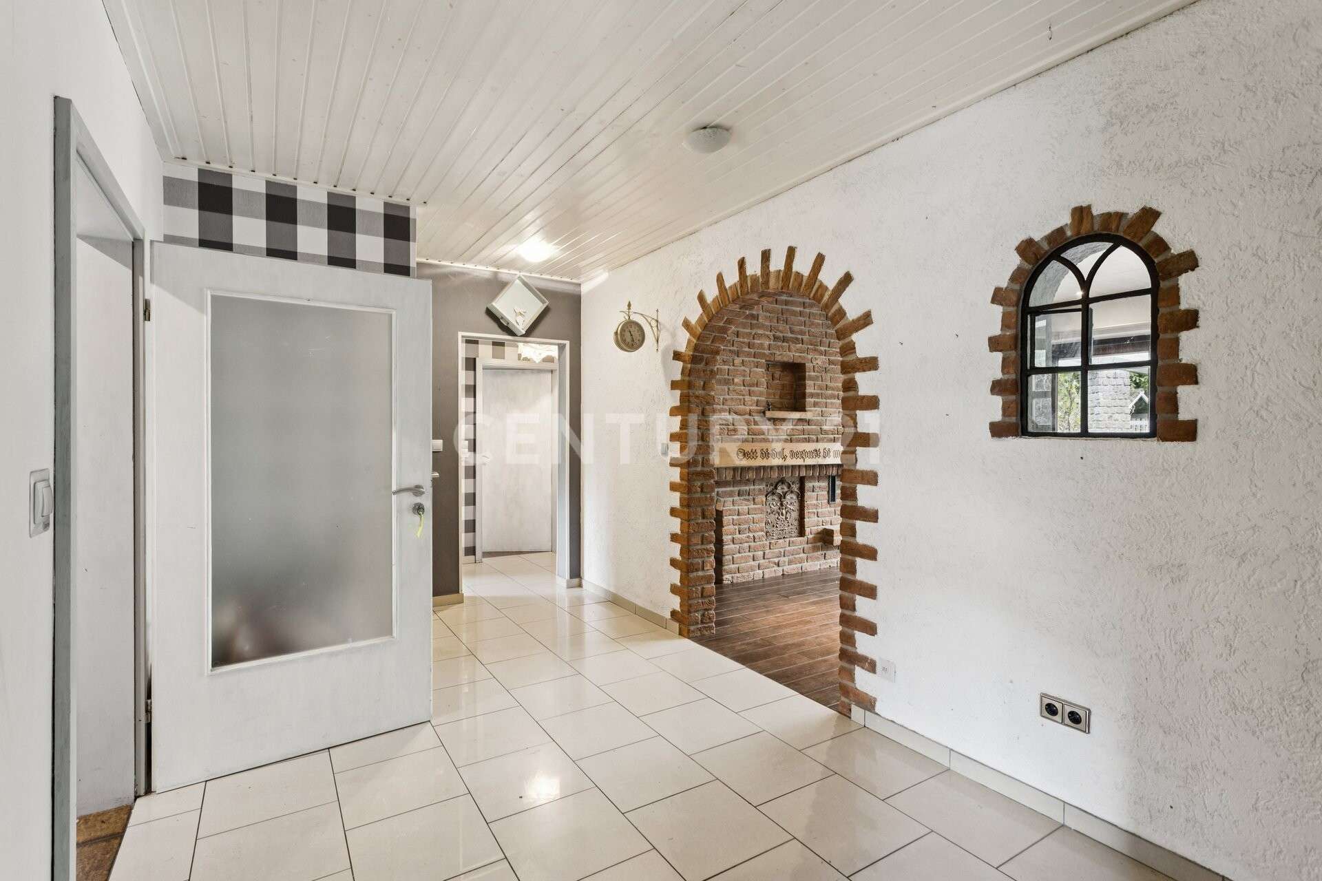 Immobilie in Bassum - ** Zweifamilienhaus mit Vollkeller ** - XL Haus bietet Platz für jeden - Bild 1