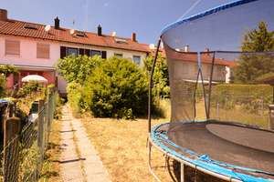 Charmantes Reihenmittelhaus mit Garten, Garage und Blick auf die Achalm – Die vollständige Adresse der Immobilie erhältst du vom Anbieter., 72760 Reutlingen-Mitte, Reutlingen – Vorschaubild 10