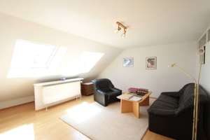 Sonniges Reihenhaus in absolut ruhiger Lage in Puchheim, 5 Zimmer+ Bad+ 2 WCs + Südbalkon+ Südgarten – 82178 Puchheim – Vorschaubild 29