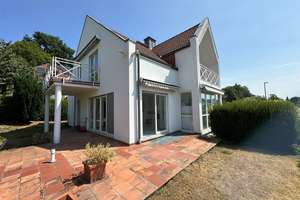 Ausgefallene Architektur die ewig inspiriert! Erstklassiges, FEH in ruhiger Randlage Wiesbaden!