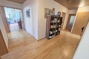 3-Familien-Haus/Mehrgenerationen wohnen mit Garage & Carport auch als Kapitalanlage geeignet in Ulm – Die vollständige Adresse der Immobilie erhältst du vom Anbieter., 89077 Weststadt, Ulm – Vorschaubild 3