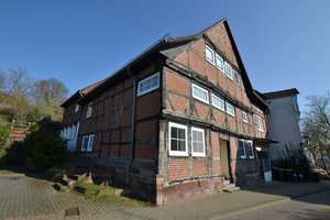 Teilvermietetes Mehrfamilienhaus mit 3 Wohneinheiten in 37627 Stadtoldendorf! – Kückenschnipp 8, 37627 Holzminden (Kreis) – Vorschaubild 2