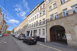 2-Raum-Wohnung mit Balkon und Stellplatz – Wohnen im Leipziger Südosten - Denkmalgeschütztes Objekt – 4299 Stötteritz, Leipzig – Vorschaubild 2