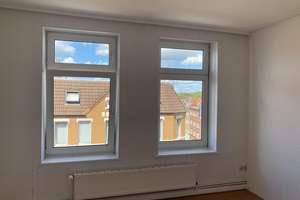 Sofortbezug! Helle 5-Zimmer-Altbauwohnung m. Balkon über den Dächern von Kiel zu kaufen. – Die vollständige Adresse der Immobilie erhältst du vom Anbieter., 24114 Südfriedhof, Kiel – Vorschaubild 7