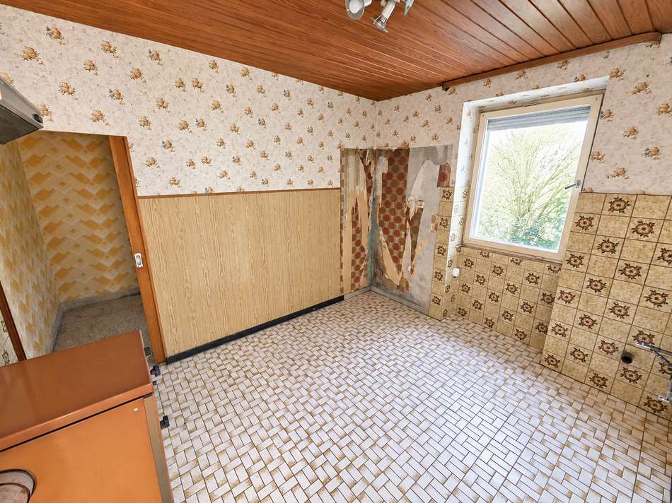 mit Speise- Vorratszimmer
