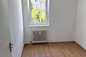 Großzügig, gut geschnittene, sehr gepflegte 4,5-Zi.ETW inkl. TG-Platz und EBK in saniertem 3-FH – Die vollständige Adresse der Immobilie erhältst du vom Anbieter., 70372 Kurpark, Stuttgart – Vorschaubild 12