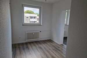 Frisch renovierte 2-Zimmer-Wohnung mit Balkon – Hasselstraße 161, 42651 Solingen – Vorschaubild 3