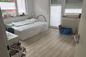 Ruhig wohnen in Flacht: helle 4-Zimmer-Wohnung mit Balkon&Garage – 71287 Weissach – Vorschaubild 4