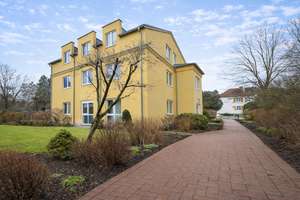 Helle 3 Zimmerwohnung mit großem Balkon in Berlin Mahlsdorf fußläufig zur S Bahn