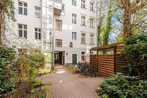 Sofort bezugsfreie 1 Zimmer Wohnung im sanierten Altbau mit Dielen und Fahrstuhl  (provisionsfrei) – Schustehrusstraße 29, 10585 Charlottenburg, Berlin – Vorschaubild 3