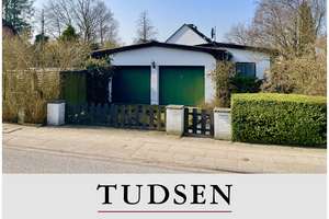 Nahe Orstkern: Ebenerdiges Ein- / Zweifam.haus auf breitem Grundstück.