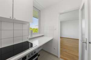 Renoviertes 1 Zi-Apartment mit Balkon & EBK – Nähe U-Bahn Petuelring und BMW! – Riesenfeldstraße 10, 80809 Am Riesenfeld, München – Vorschaubild 6