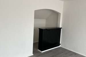 Modernisierte 3,5-Zimmer-Wohnung im Dachgeschoss – Die vollständige Adresse der Immobilie erhältst du vom Anbieter., 45892 Resse, Gelsenkirchen – Vorschaubild 2