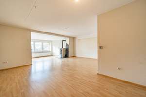 Ansprechendes Reihenendhaus mit Garage auf großem Grundstück – Die vollständige Adresse der Immobilie erhältst du vom Anbieter., 26127 Bürgerfelde, Oldenburg (Oldenburg) – Vorschaubild 2