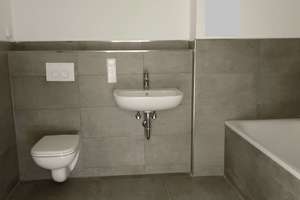 ** Exklusive 3-Raum-Wohnung mit FHZ und Balkon im sanierten Altbau / WE 09** – Sonnenstraße 77, 9130 Sonnenberg, Chemnitz – Vorschaubild 12