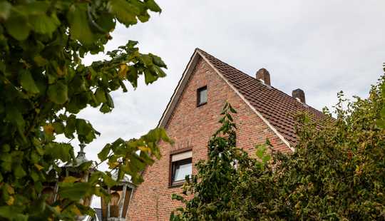 Bild von *** bezaubernder GARTEN - GARAGE - EFH mit POTENZIAL - OG und EG getrennt NUTZBAR ***