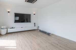 Vollständig renovierte Wohnung mit zweieinhalb Zimmern sowie Balkon und Einbauküche in Stuttgart – Stuttgart – Vorschaubild 2