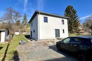 Stilvolle Stadtvilla in naturnaher Traumlage - modernes Wohnen mit Lebensqualität – Die vollständige Adresse der Immobilie erhältst du vom Anbieter., 9573 Gornau/Erzgebirge – Vorschaubild 2