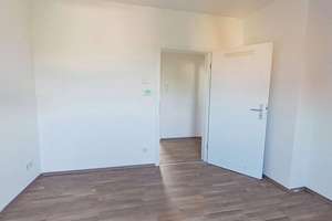 Schöne 2-Zimmer-Wohnung mit großer Küche und Wannenbad – Heeper Straße 284c, 33607 Mitte, Bielefeld – Vorschaubild 2