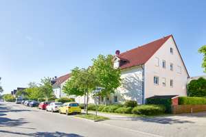 Solide vermietete 4-Zimmer-Wohnung in München-Waldperlach – Balkon, Keller & Tiefgarage – Die vollständige Adresse der Immobilie erhältst du vom Anbieter., 81739 Waldperlach, München – Vorschaubild 2