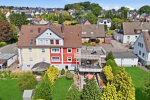 Zweifamilienhaus mit Garten, Doppelgarage und Fernblick in Wetter (Ruhr) - Grenze Witten-Bommern – Die vollständige Adresse der Immobilie erhältst du vom Anbieter., 58300 Wetter (Ruhr) – Vorschaubild 2
