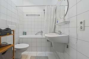 Außergewöhnliche 2,5-Zimmer-Dachgeschosswohnung in der beliebten Südweststadt – Die vollständige Adresse der Immobilie erhältst du vom Anbieter., 76133 Südweststadt, Karlsruhe – Vorschaubild 7