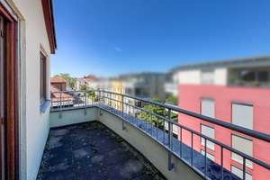 Dachgeschoss-Juwel mit 3 Balkonen & Achalm-Blick - Südstadt Reutlingen – Die vollständige Adresse der Immobilie erhältst du vom Anbieter., 72764 Reutlingen-Mitte, Reutlingen – Vorschaubild 12