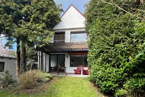 Geräumiges Einfamilienhaus in beliebter Wohnlage von Burgdamm  – Die vollständige Adresse der Immobilie erhältst du vom Anbieter., 28717 Burgdamm, Bremen – Vorschaubild 2
