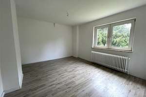 Renovierte 3-Zimmer-Wohnung mit Mietergarten in Geestemünde – Sylterweg 8, 27570 Wulsdorf, Bremerhaven – Vorschaubild 2
