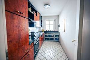 Schlosspark vor der Tür. Bezugsfreie 3-Zimmer-Wohnung mit Balkon, Aufzug & TG-Stellplatz! – Die vollständige Adresse der Immobilie erhältst du vom Anbieter., 65203 Biebrich, Wiesbaden – Vorschaubild 3