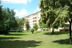 Gepflegtes 2-Zimmer-Apartment mit Laminat und EBK zum fairen Preis** – Berchtesgadener Straße 47, 1279 Laubegast, Dresden – Vorschaubild 3