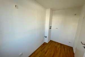 Moderne 3-Zimmer-Wohnung  mit zwei Balkonen und praktischem Lagerraum! – Marie-Schandri-Str. 12, 93055 Burgweinting-Harting, Regensburg – Vorschaubild 12