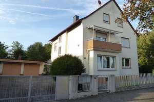 Gut vermietetes Mehrfamilienhaus mit viel Potenzial und schönem Garten am Ostpark! – Die vollständige Adresse der Immobilie erhältst du vom Anbieter., 65428 Rüsselsheim am Main – Vorschaubild 1